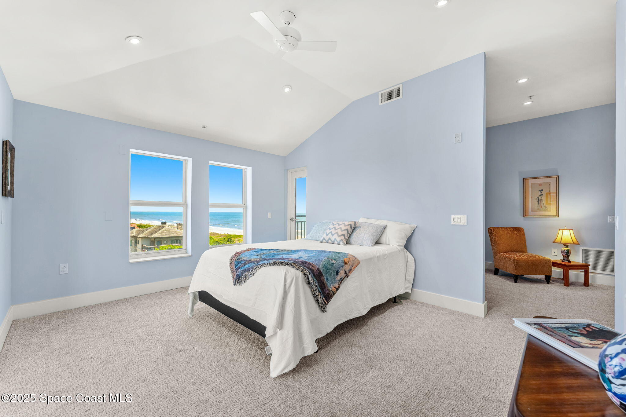 2375 S Atlantic Avenue, 601