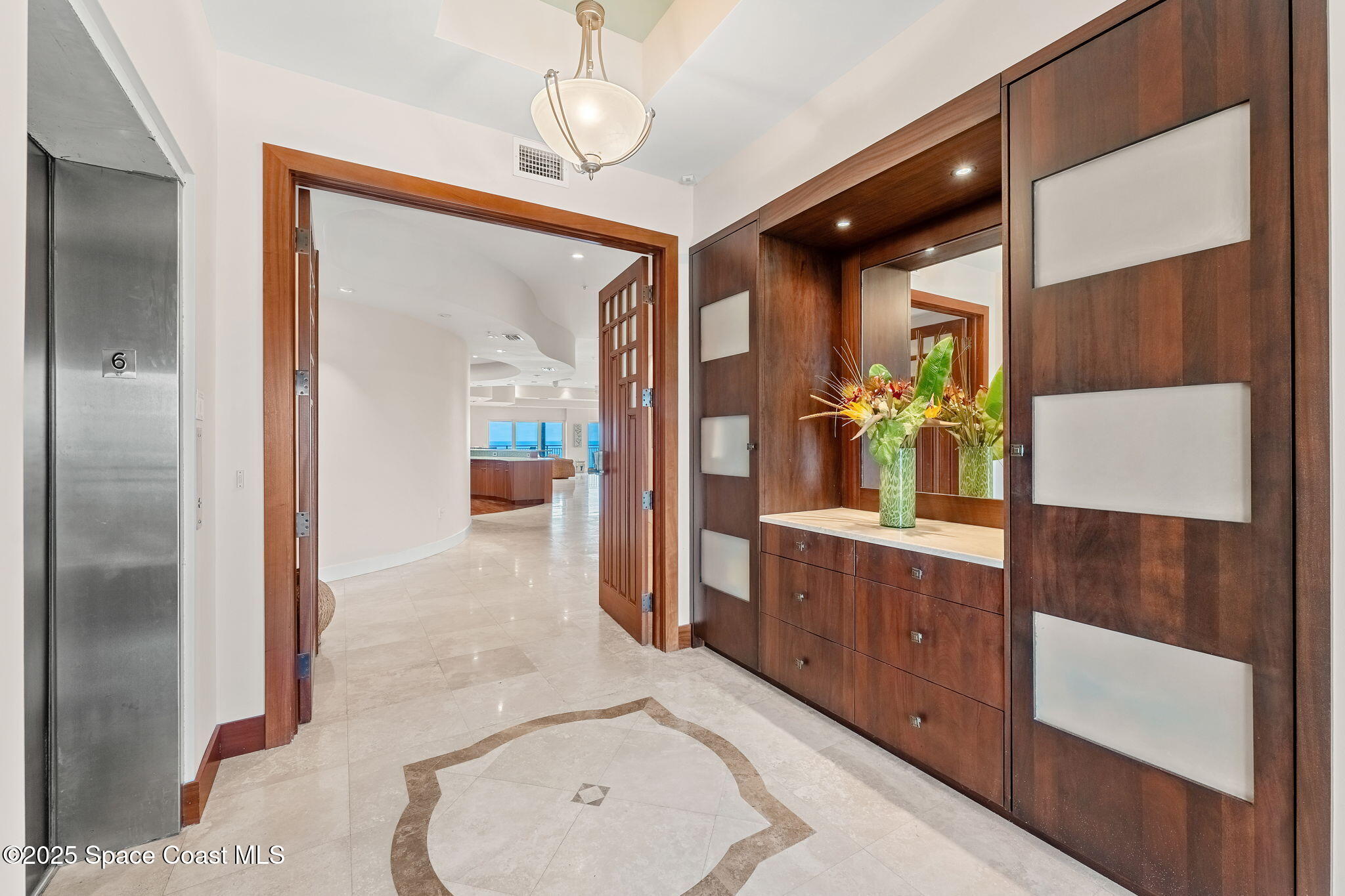 2375 S Atlantic Avenue, 601