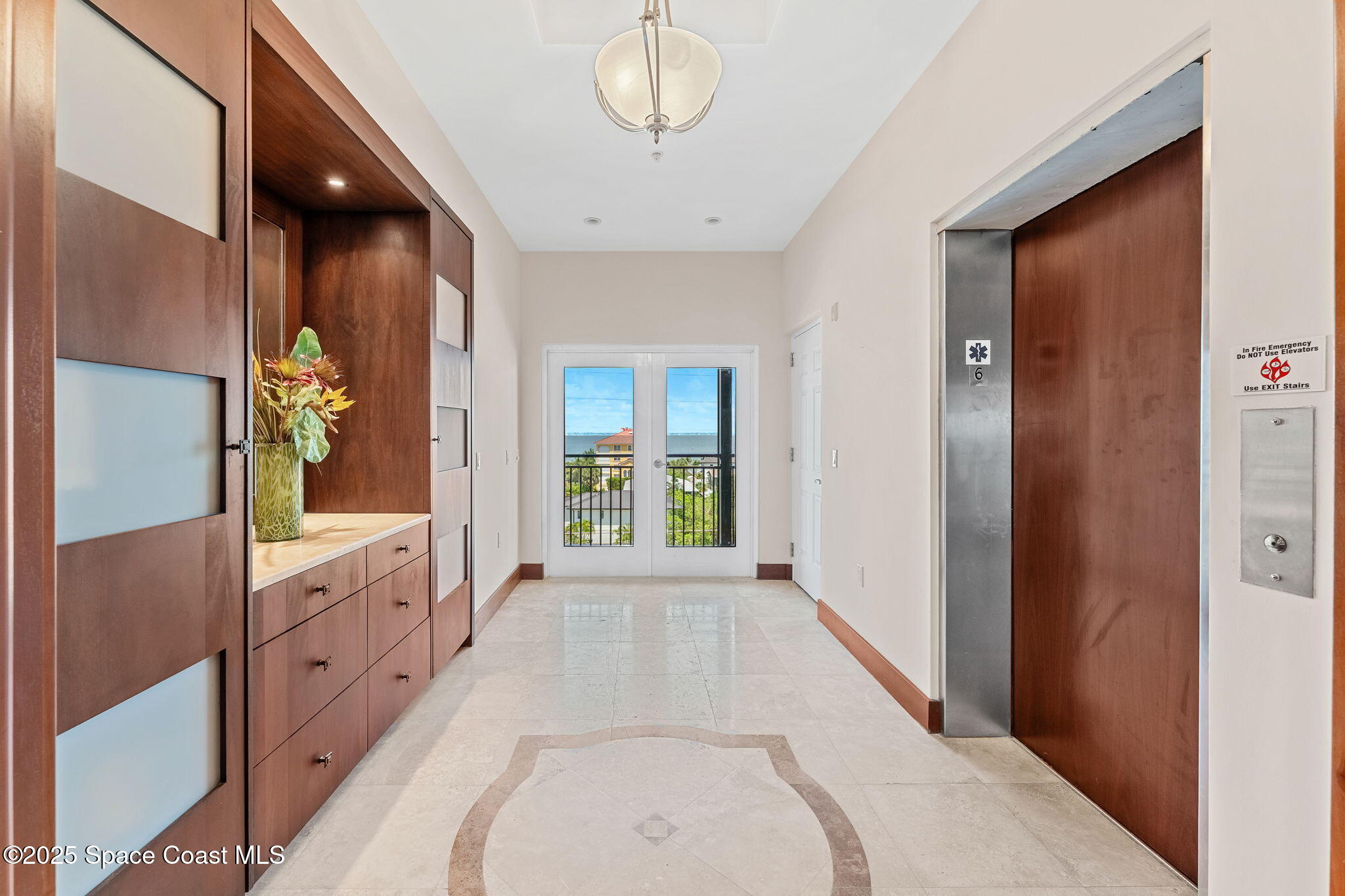 2375 S Atlantic Avenue, 601