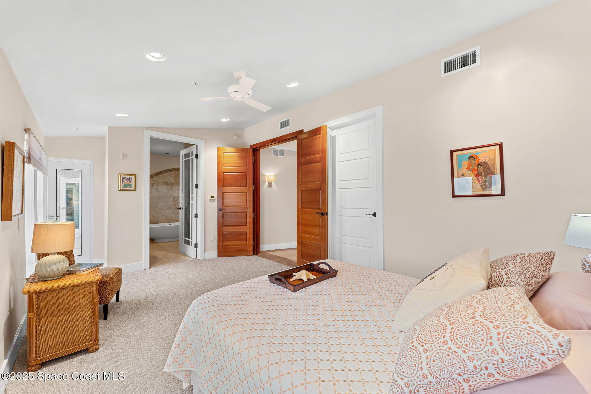 2375 S Atlantic Avenue, 601