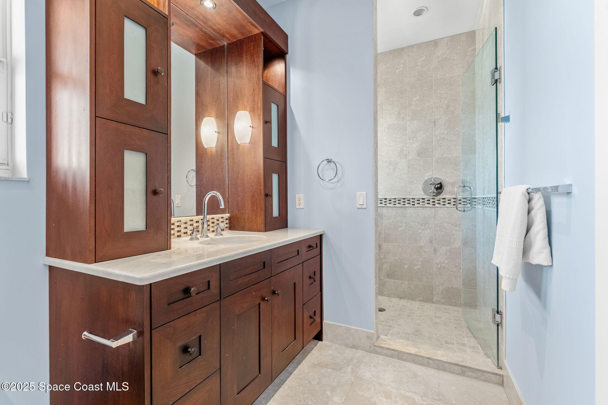 2375 S Atlantic Avenue, 601