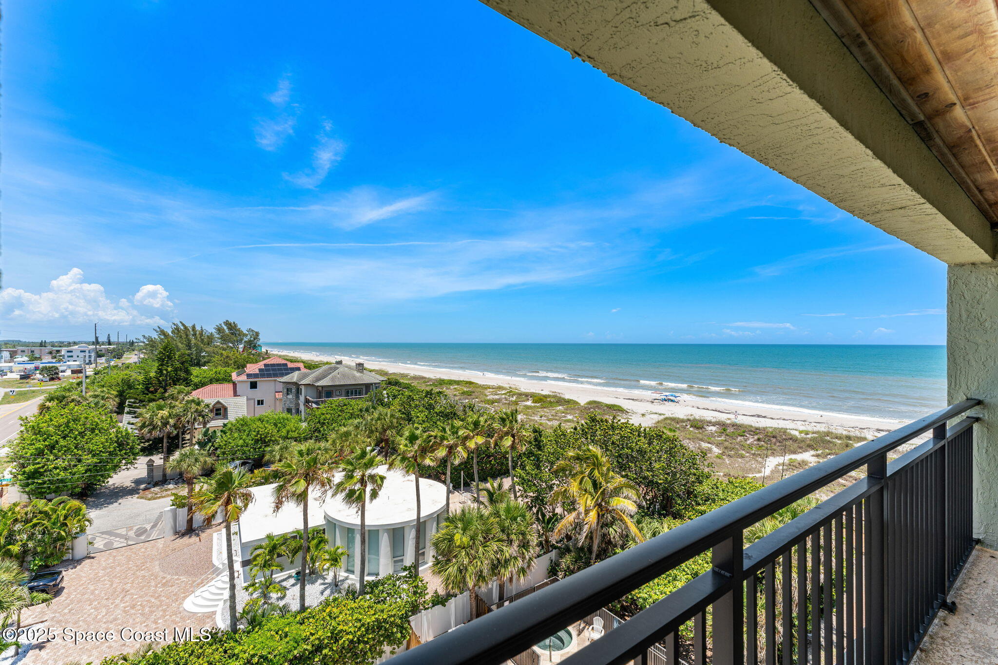 2375 S Atlantic Avenue, 601