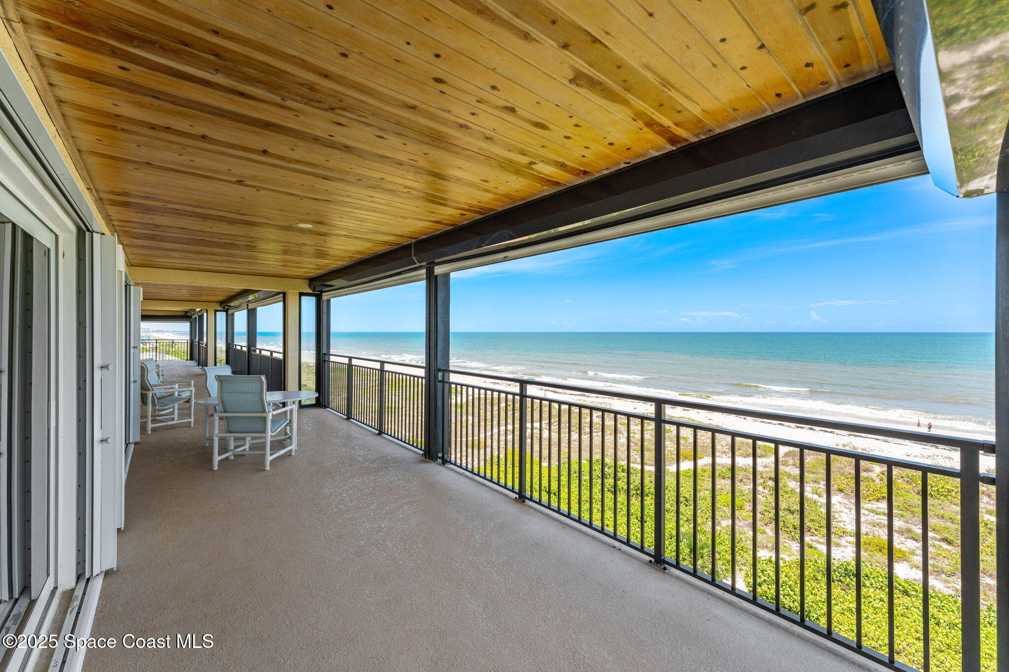 2375 S Atlantic Avenue, 601