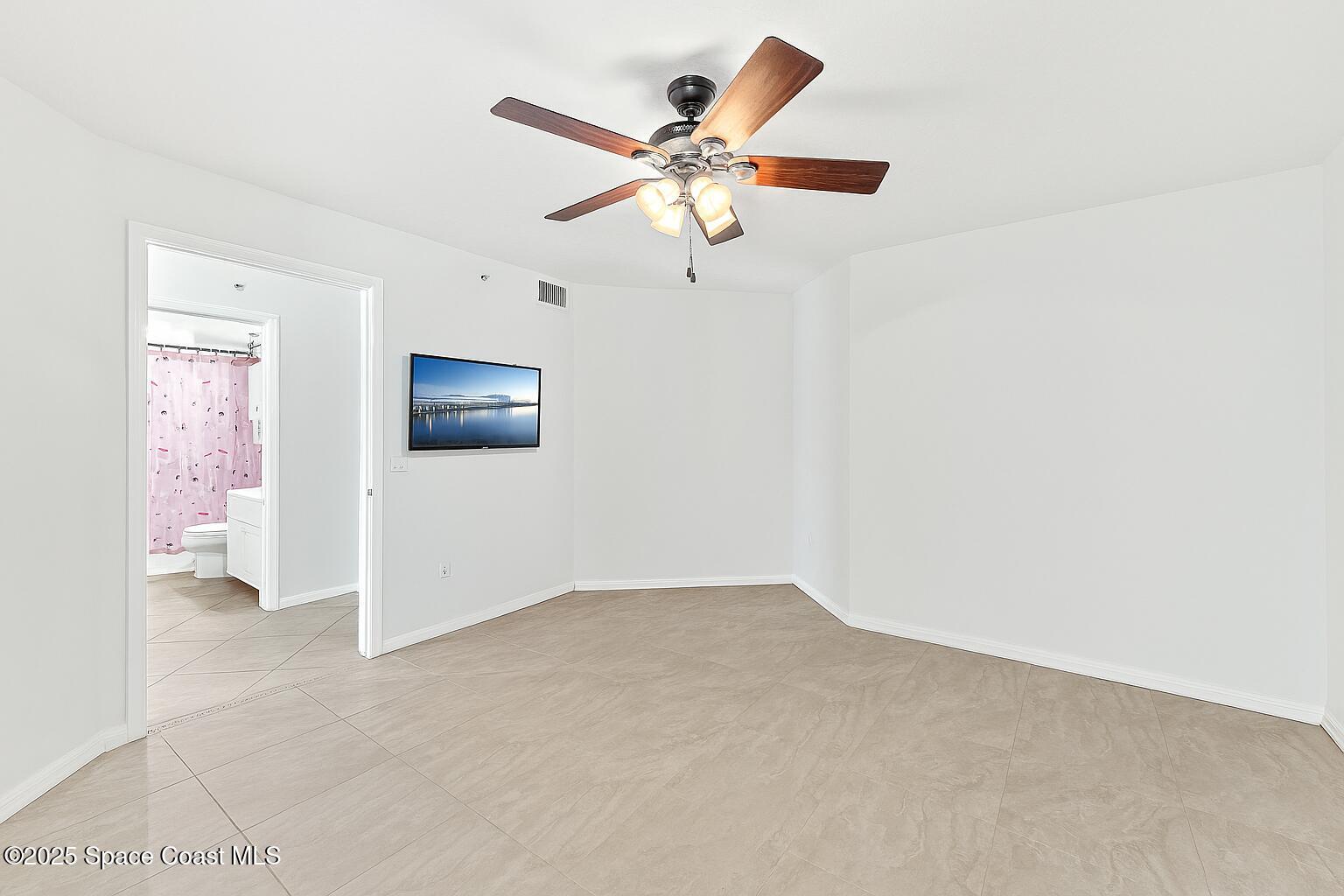 301 N Atlantic Avenue, 401