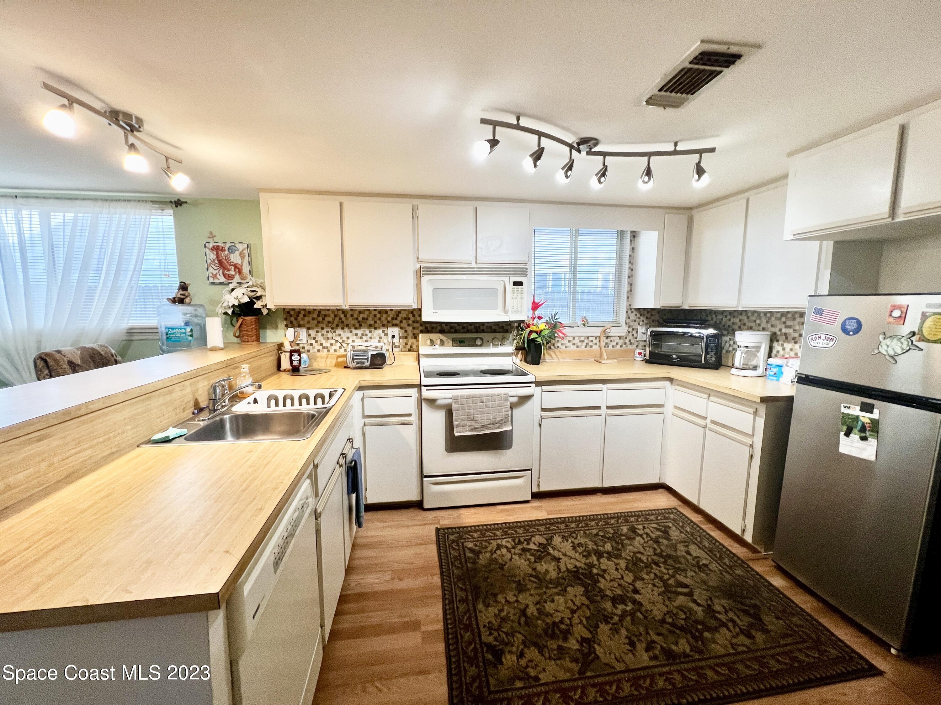 229 Cleveland Avenue, 2