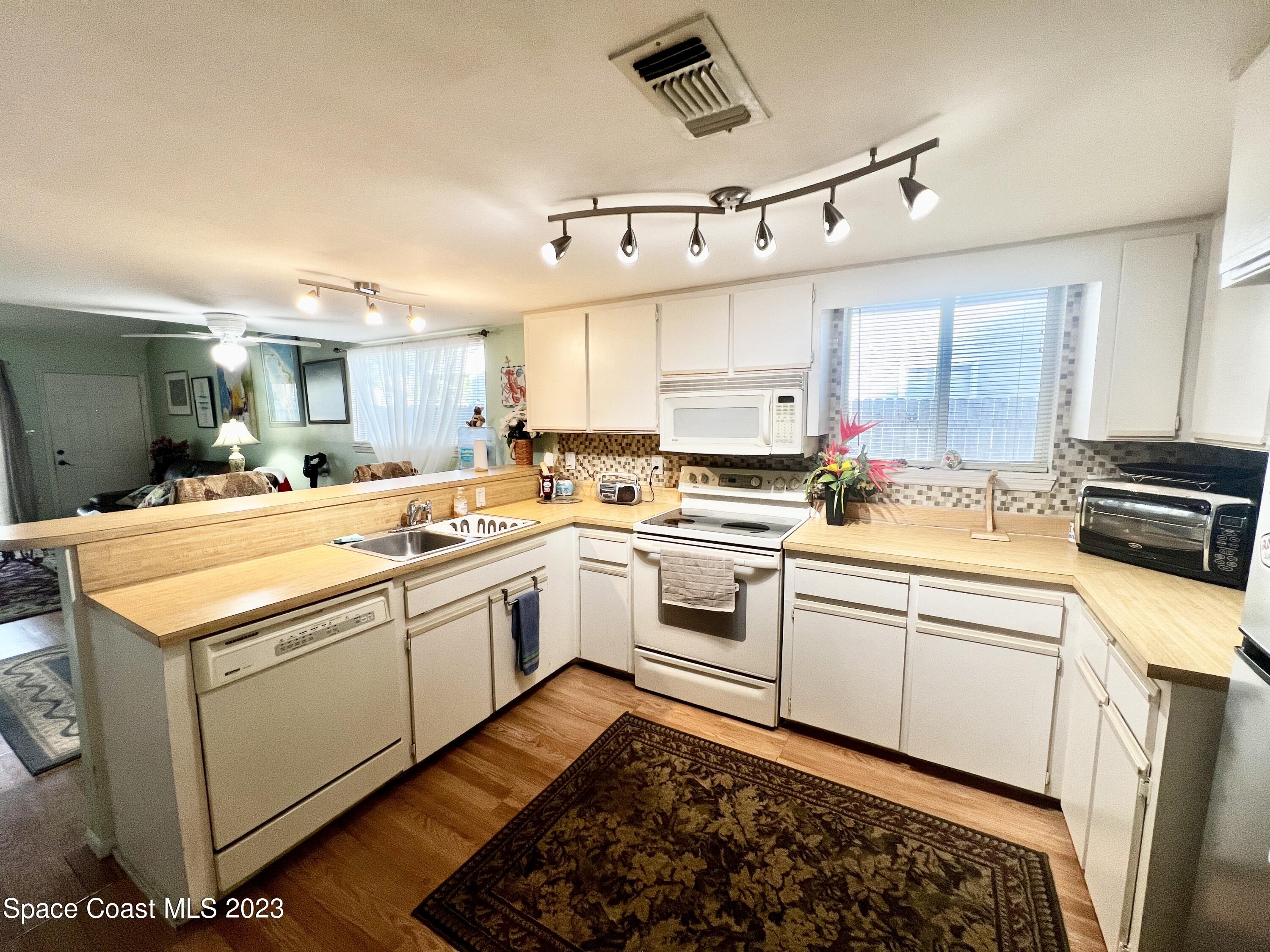 229 Cleveland Avenue, 2