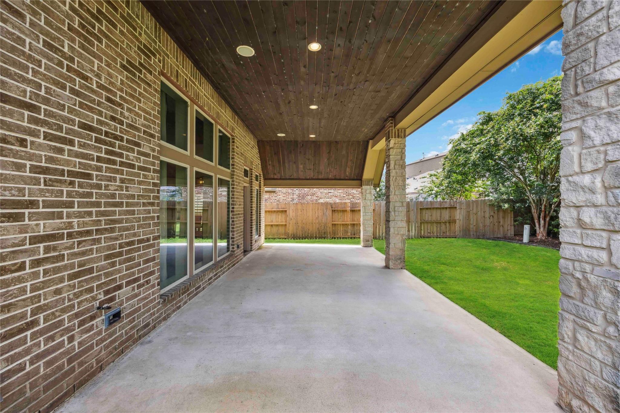 2423 Rosillos Peak Drive
