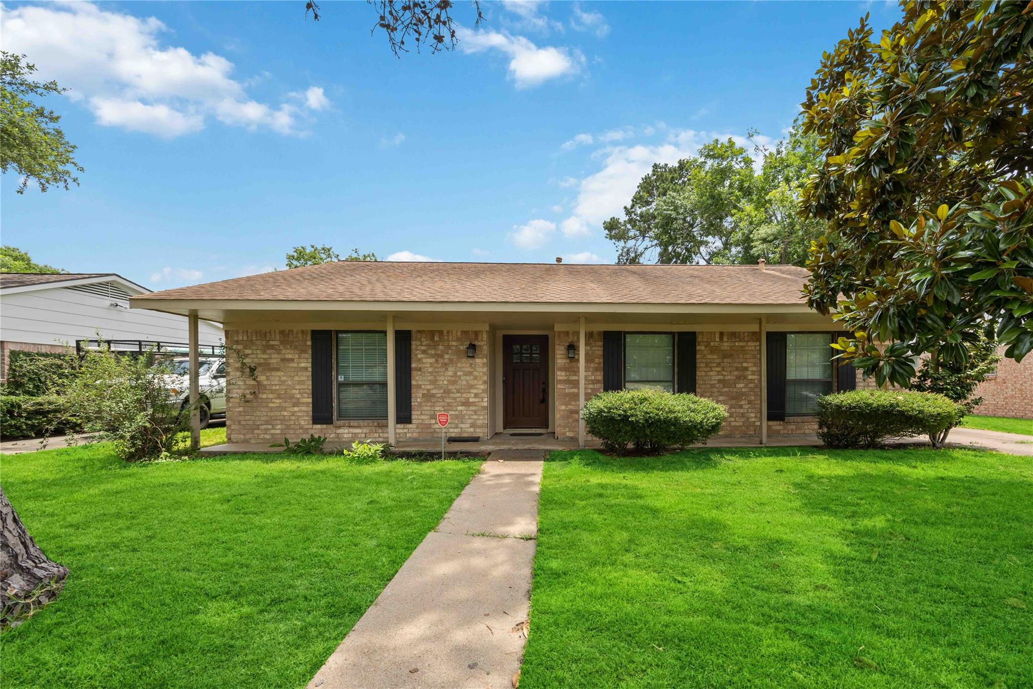 4723 Lost Oak Drive