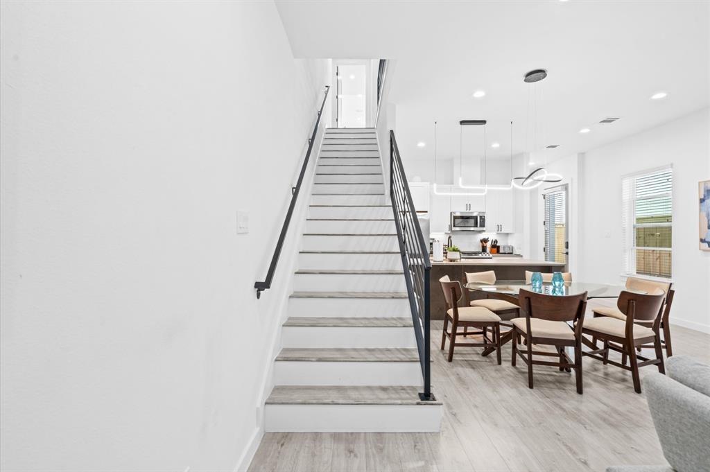 6827 Cadillac Street