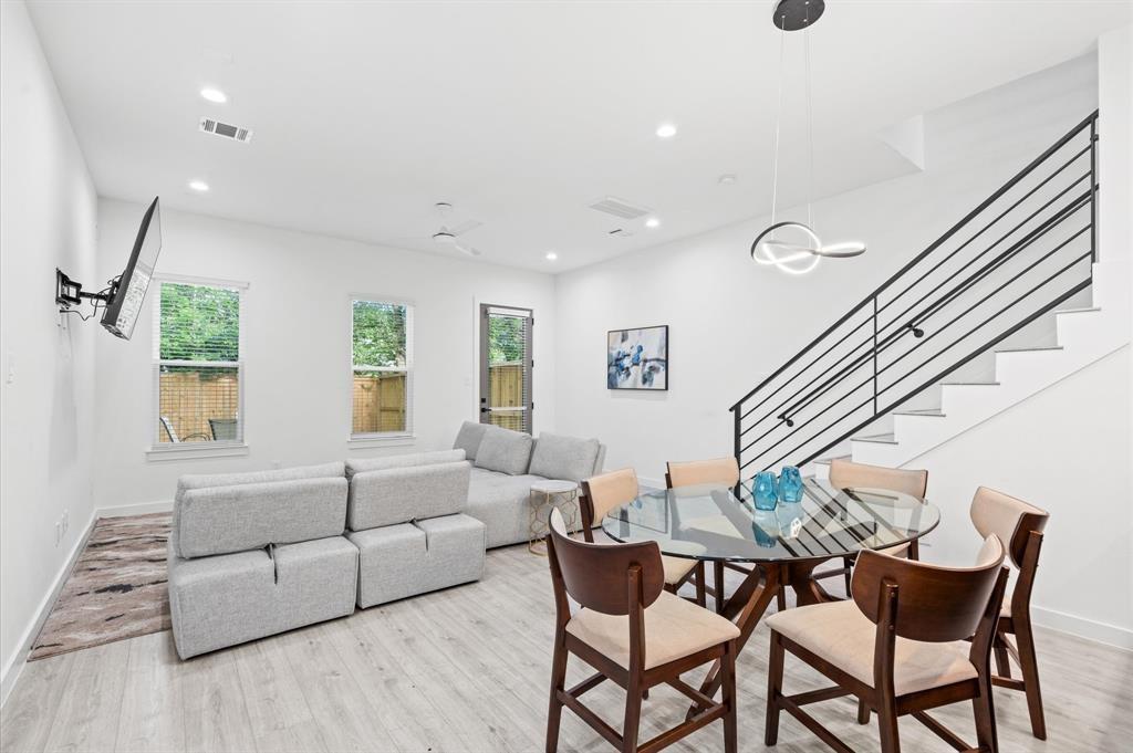 6827 Cadillac Street