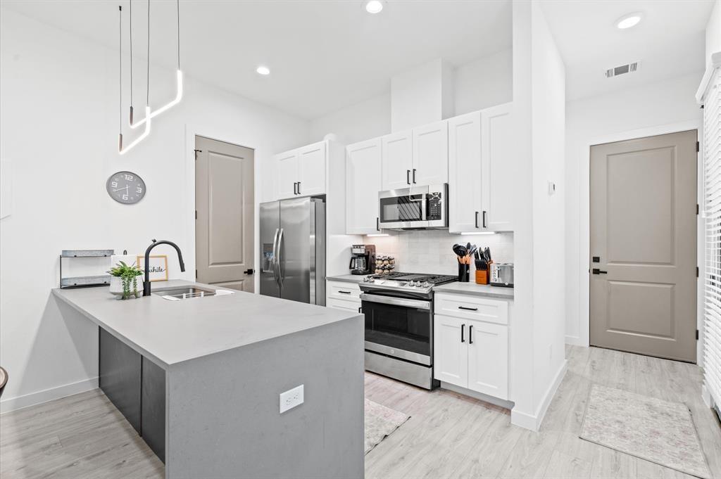 6827 Cadillac Street