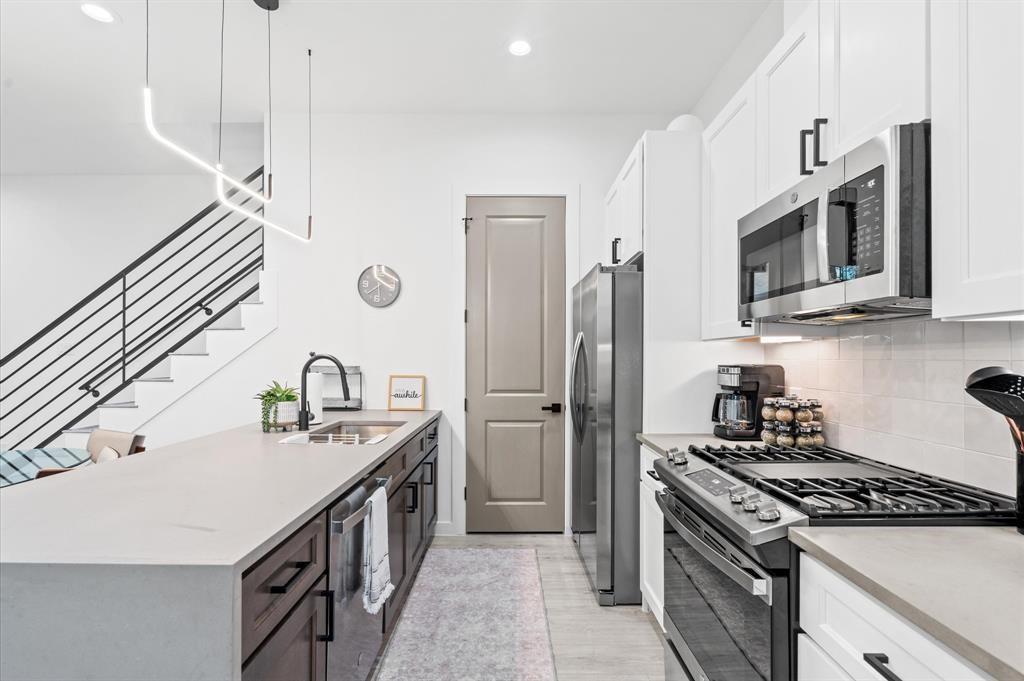 6827 Cadillac Street