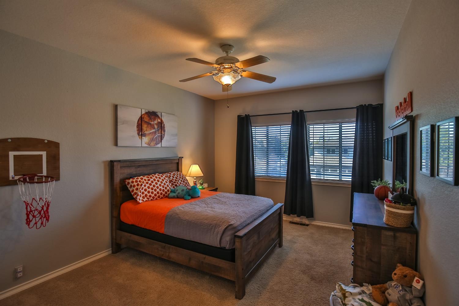 516 Applewood Drive