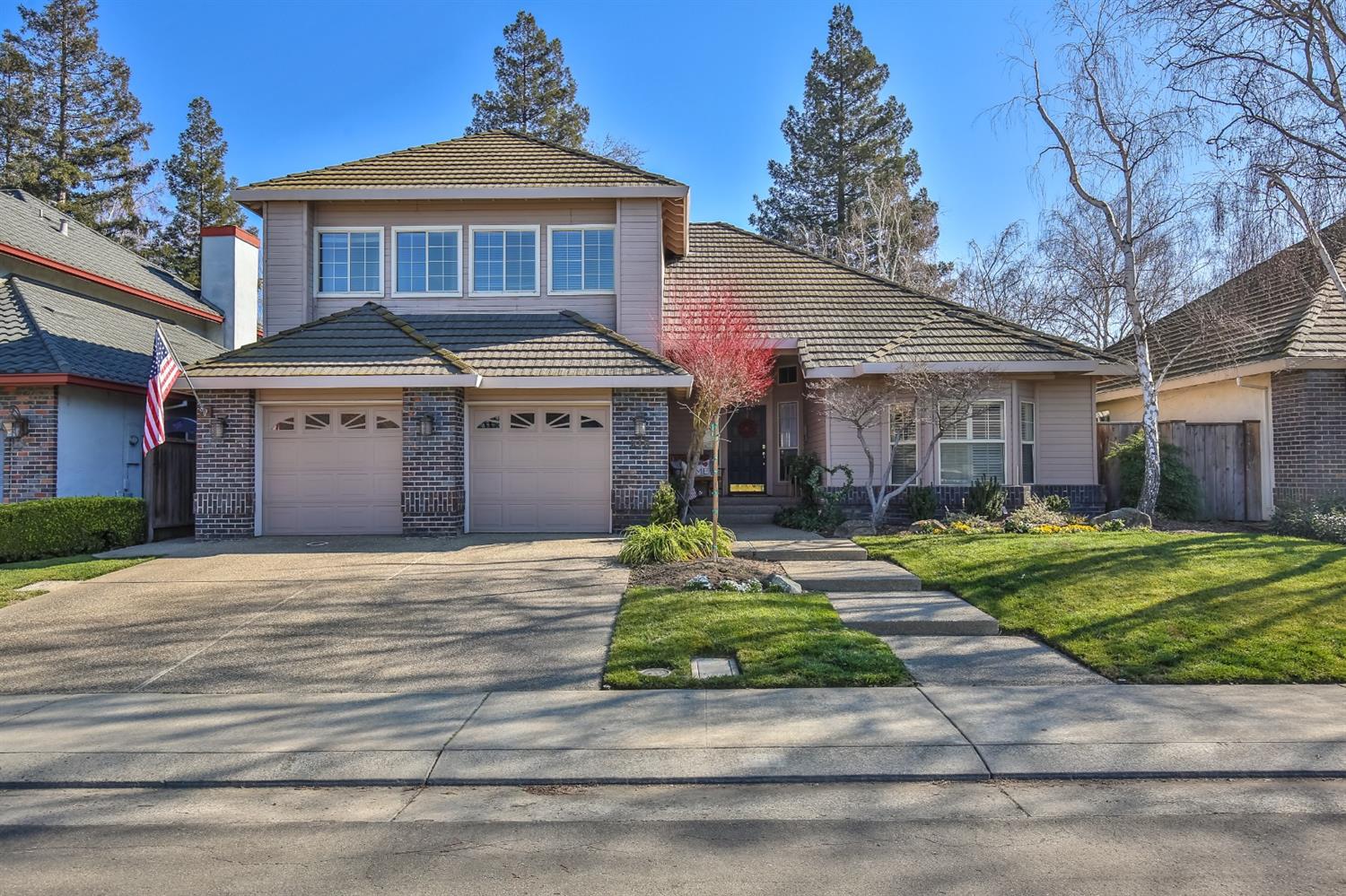 516 Applewood Drive
