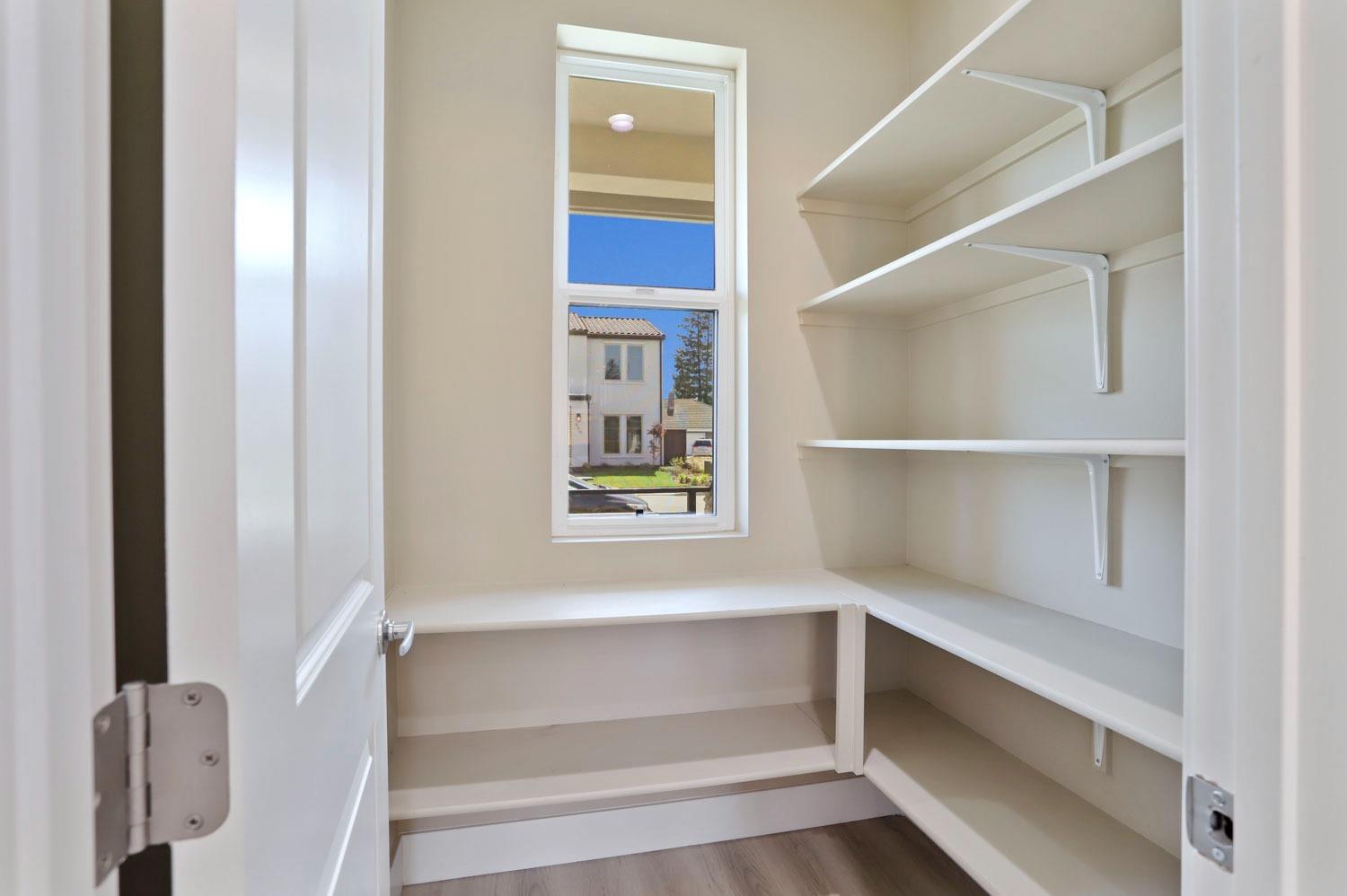 807 Iris Court