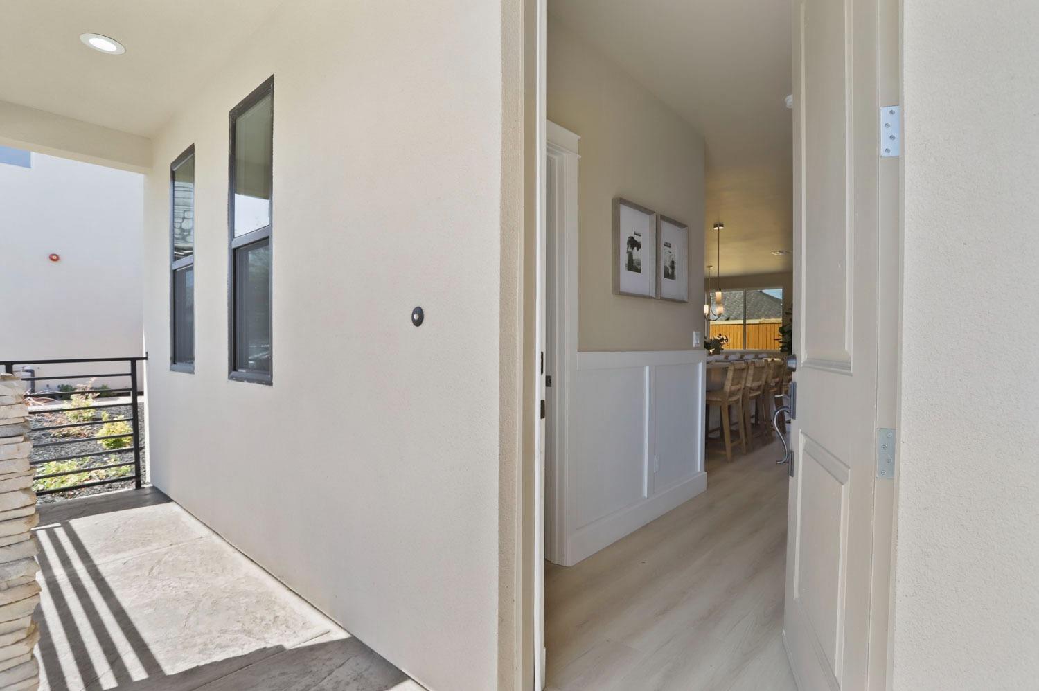 807 Iris Court
