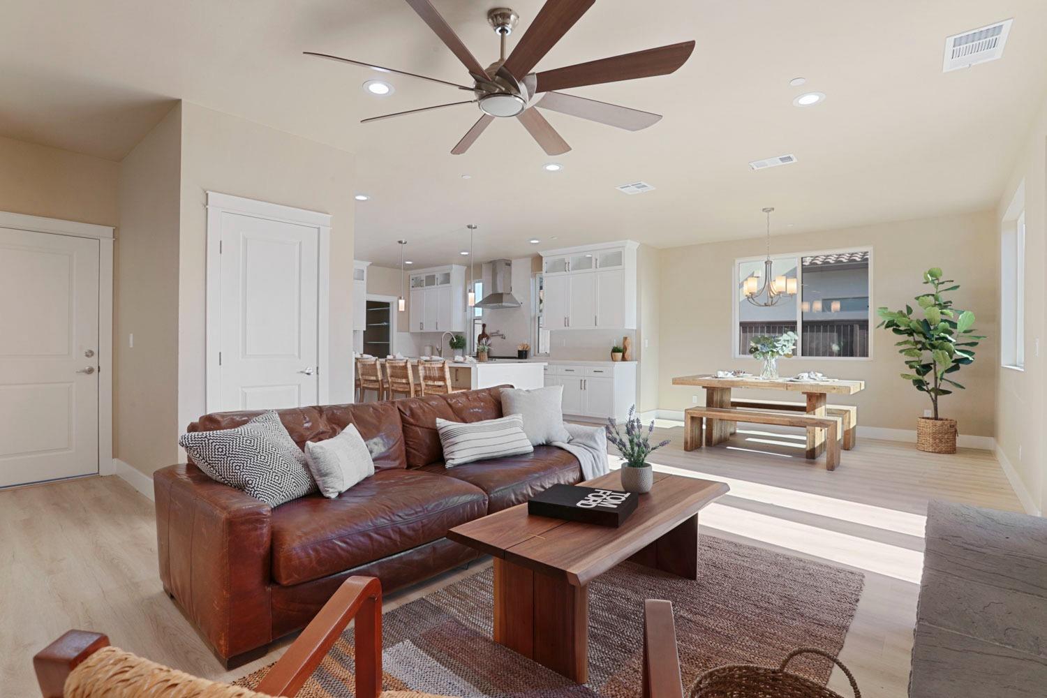 807 Iris Court