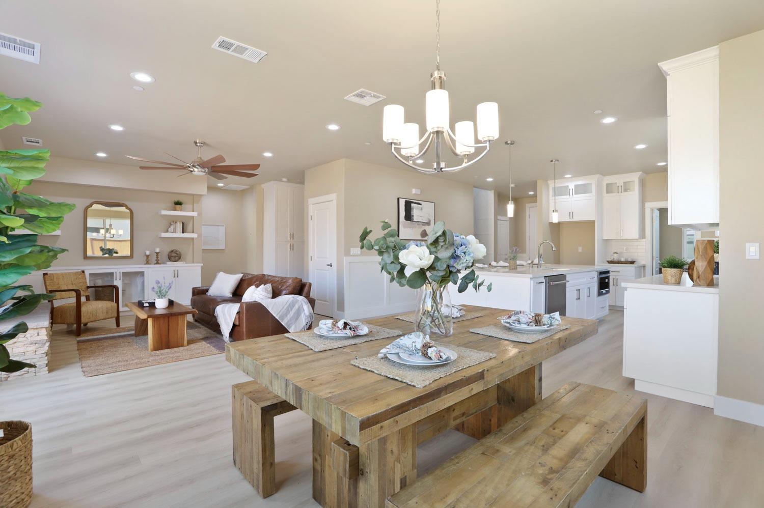 807 Iris Court