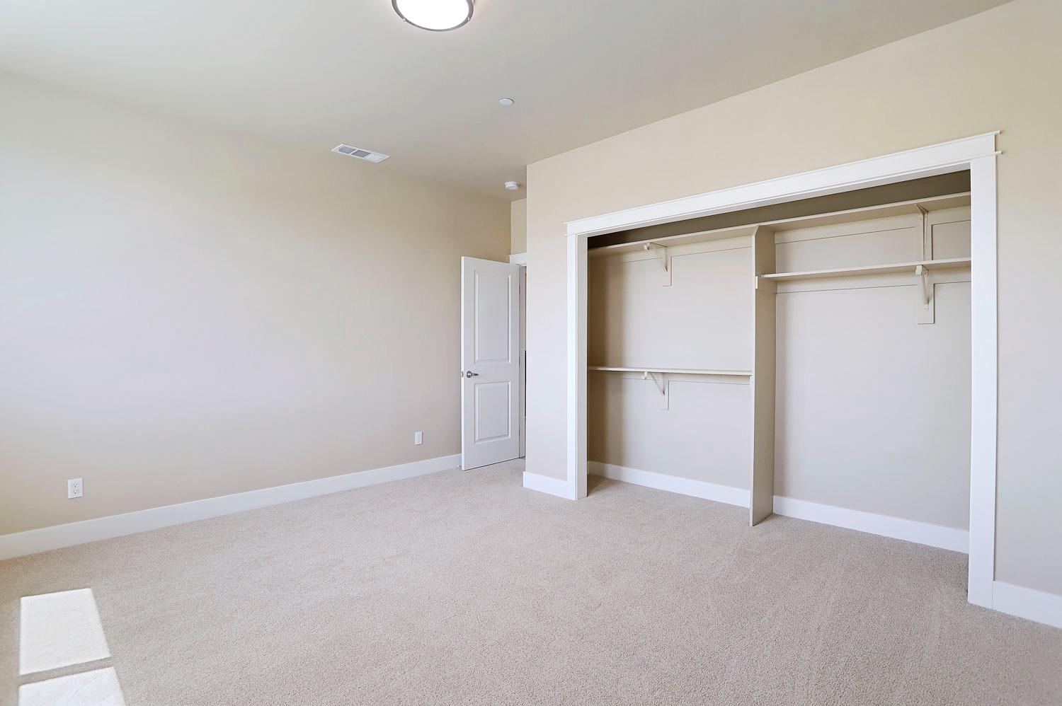 807 Iris Court