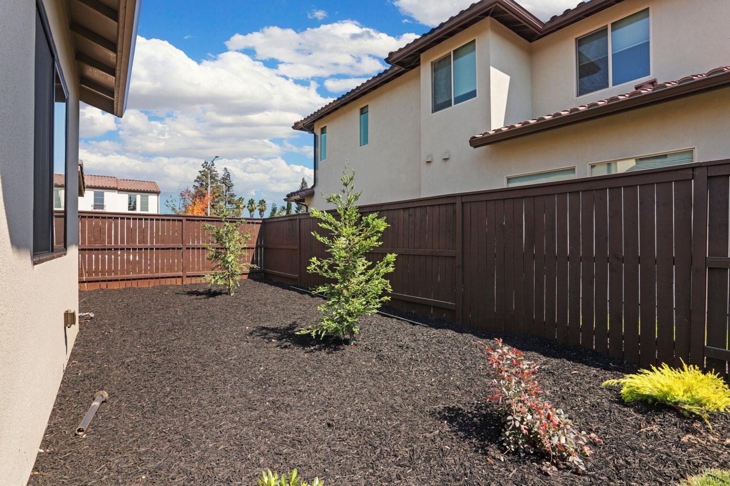 807 Iris Court