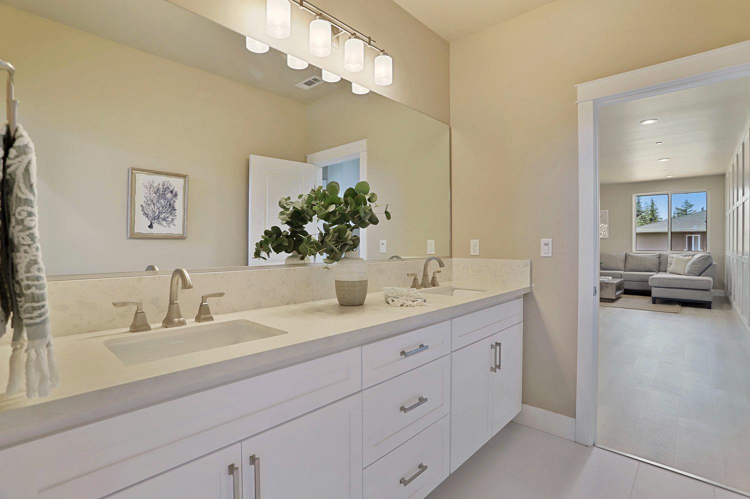 807 Iris Court