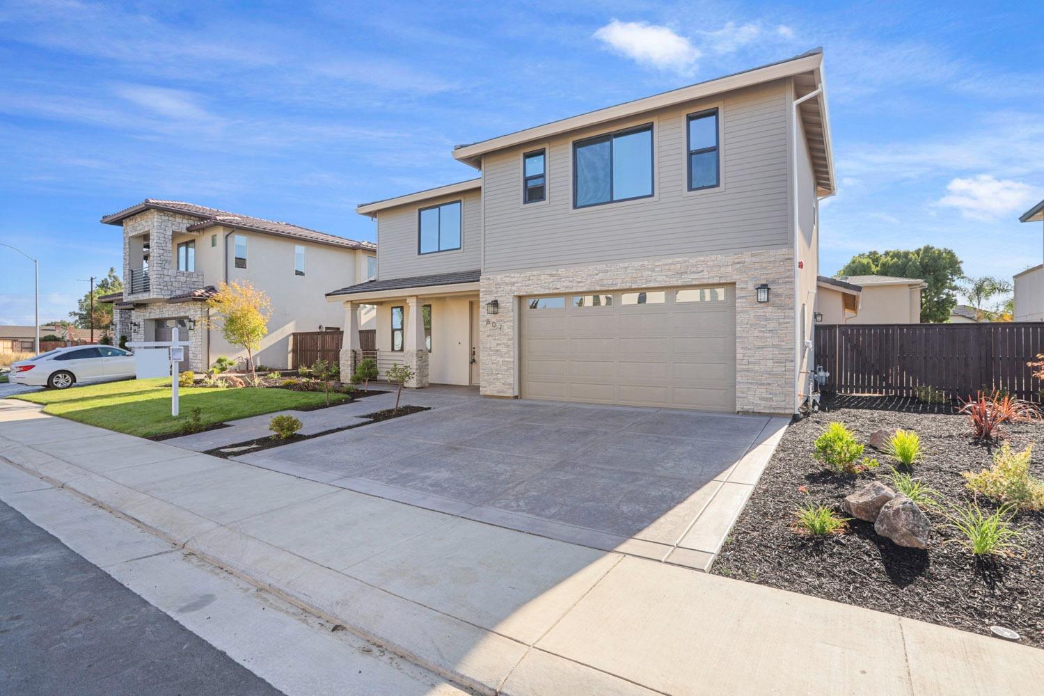 807 Iris Court