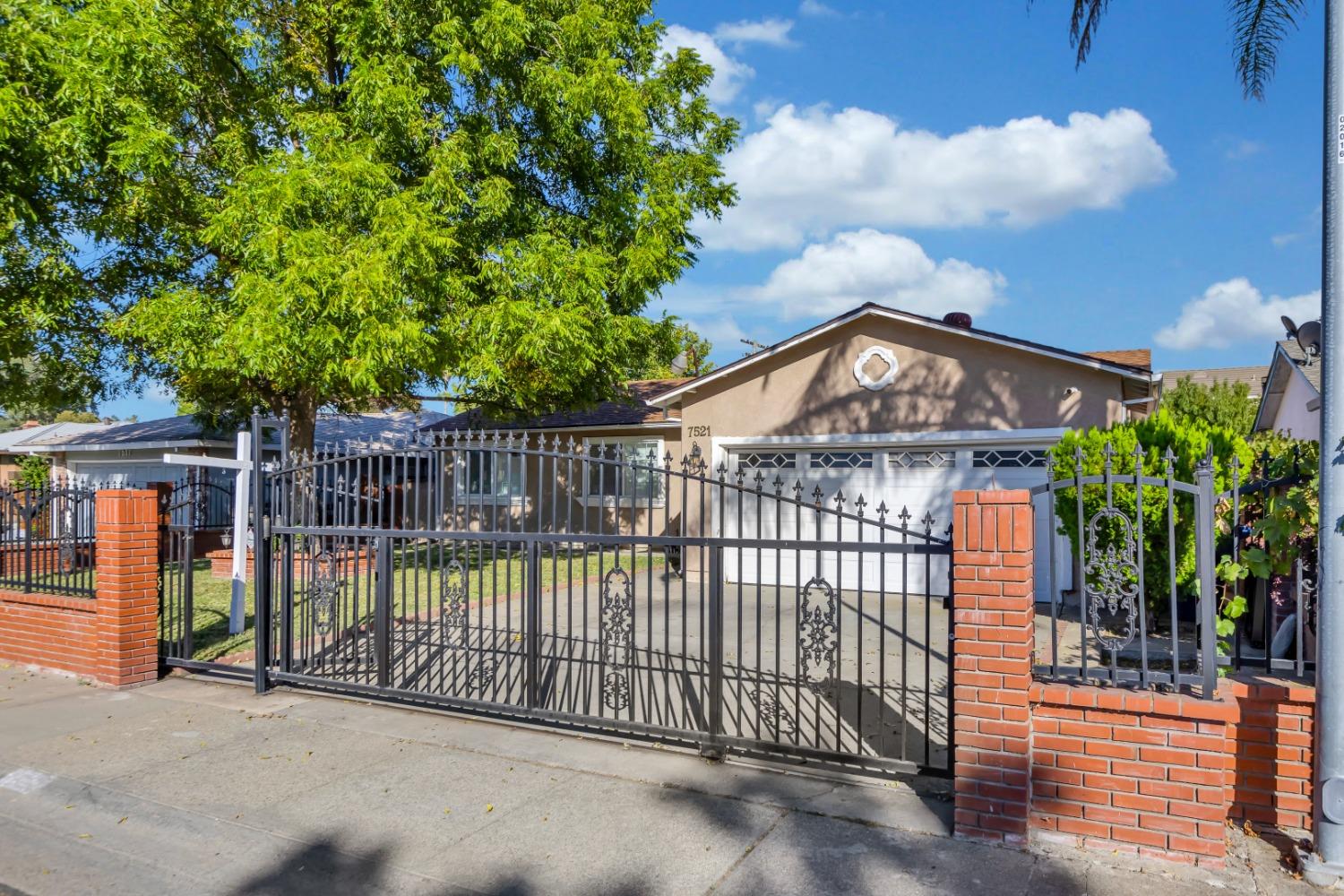 7521 Brownwood Way