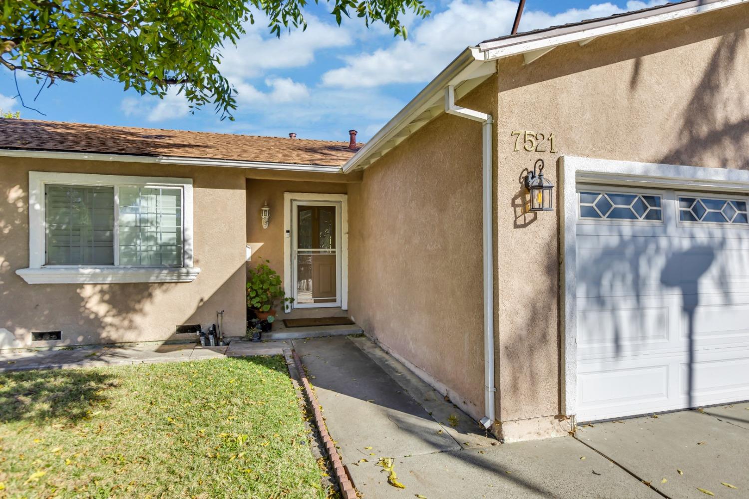 7521 Brownwood Way