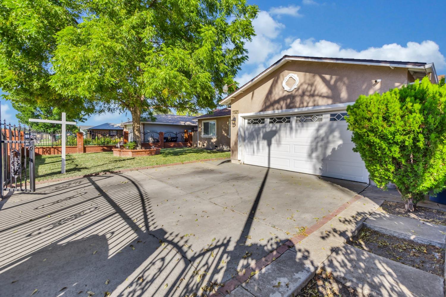 7521 Brownwood Way