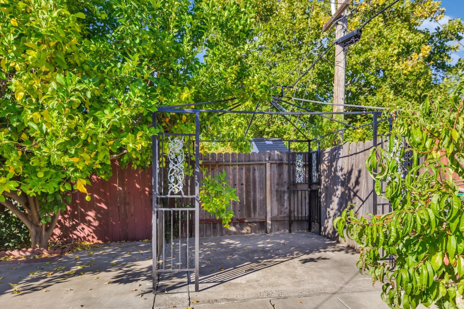 7521 Brownwood Way