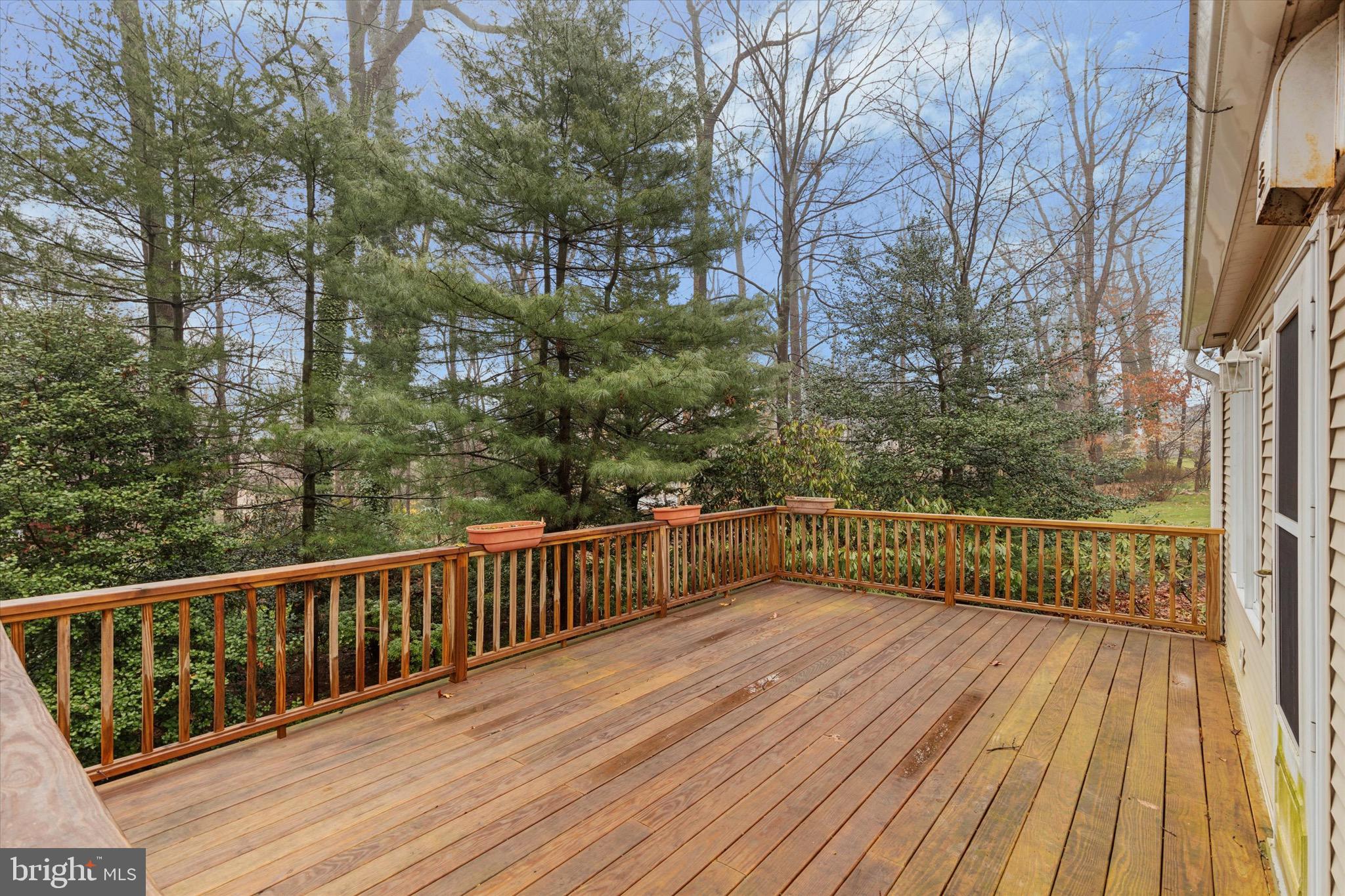 671 Davis Ln