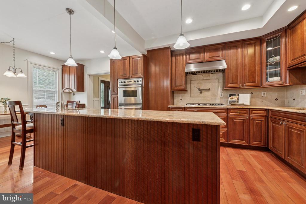 66 Waterloo Ave