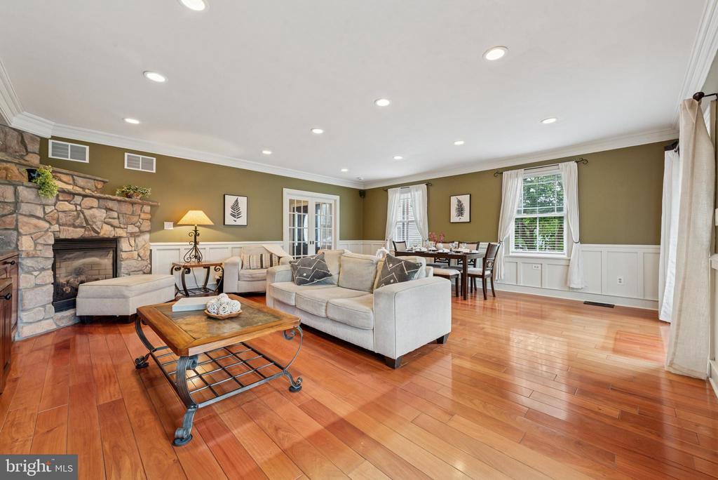 66 Waterloo Ave