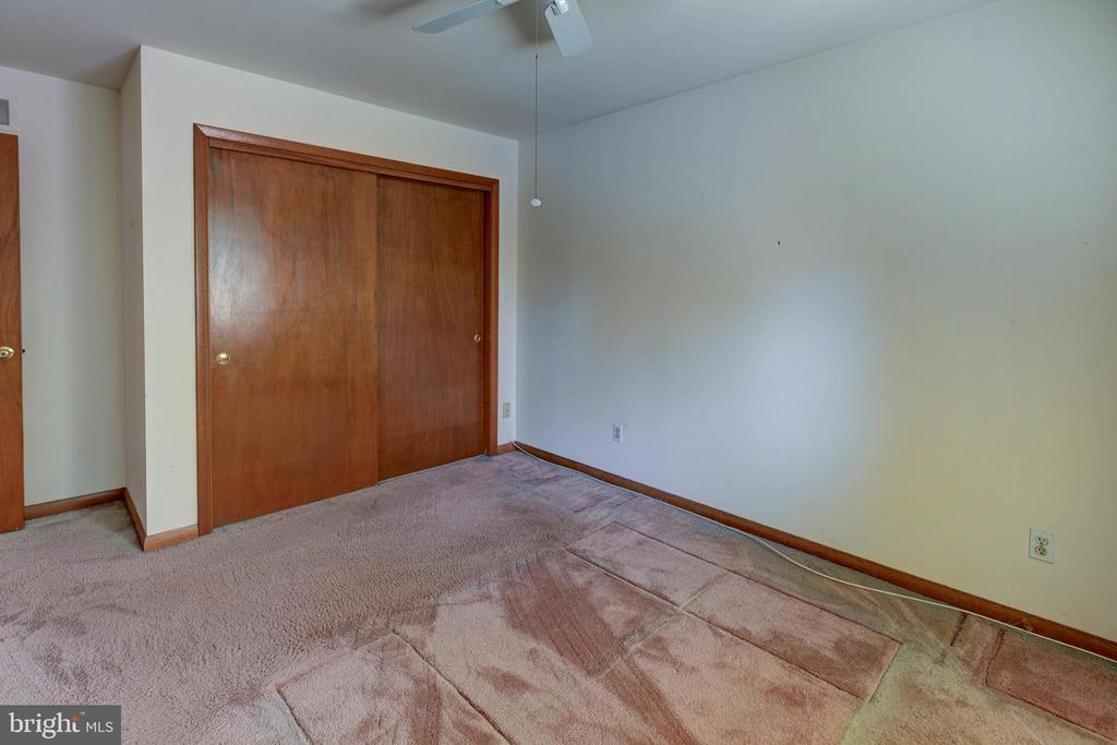 2102 QUAIL RIDGE DRIVE