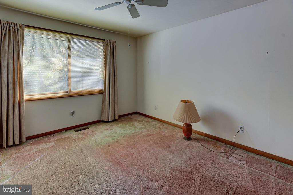 2102 QUAIL RIDGE DRIVE