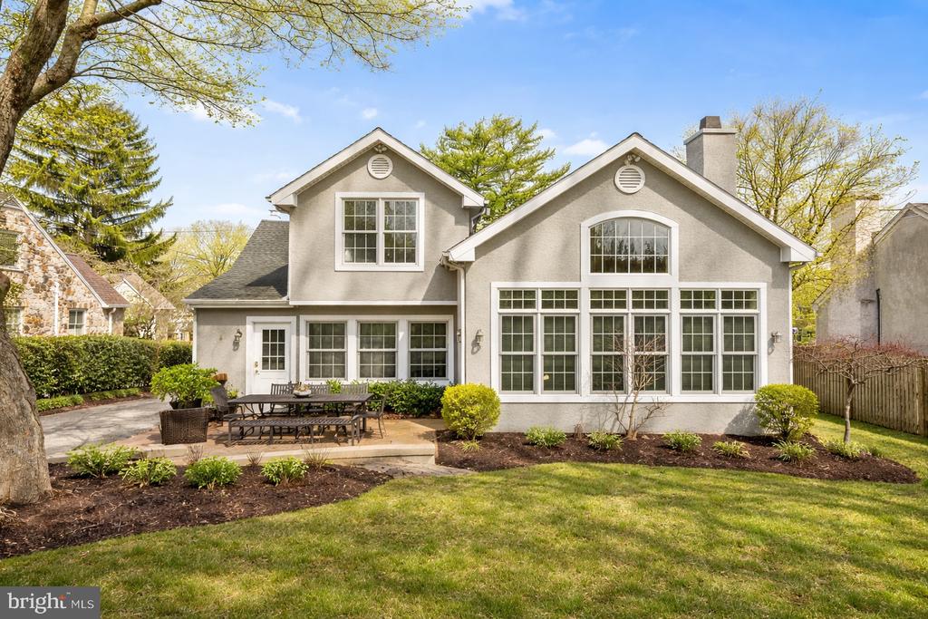 220 S VALLEY FORGE ROAD
