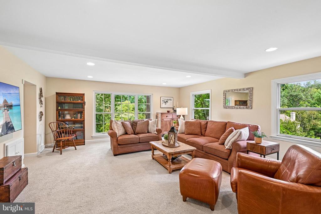 472 TIMBER LANE