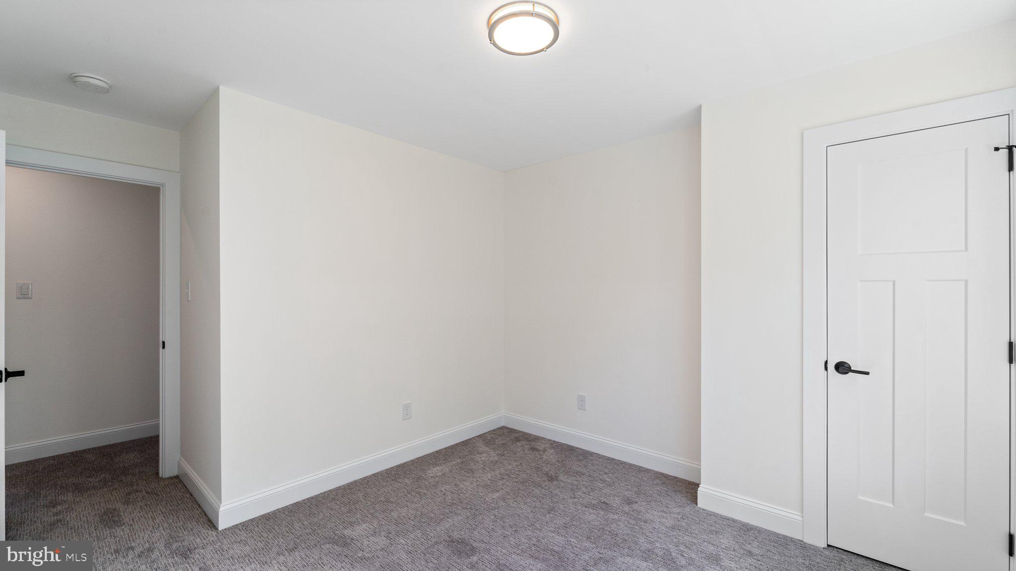 16 W Ridge Rd