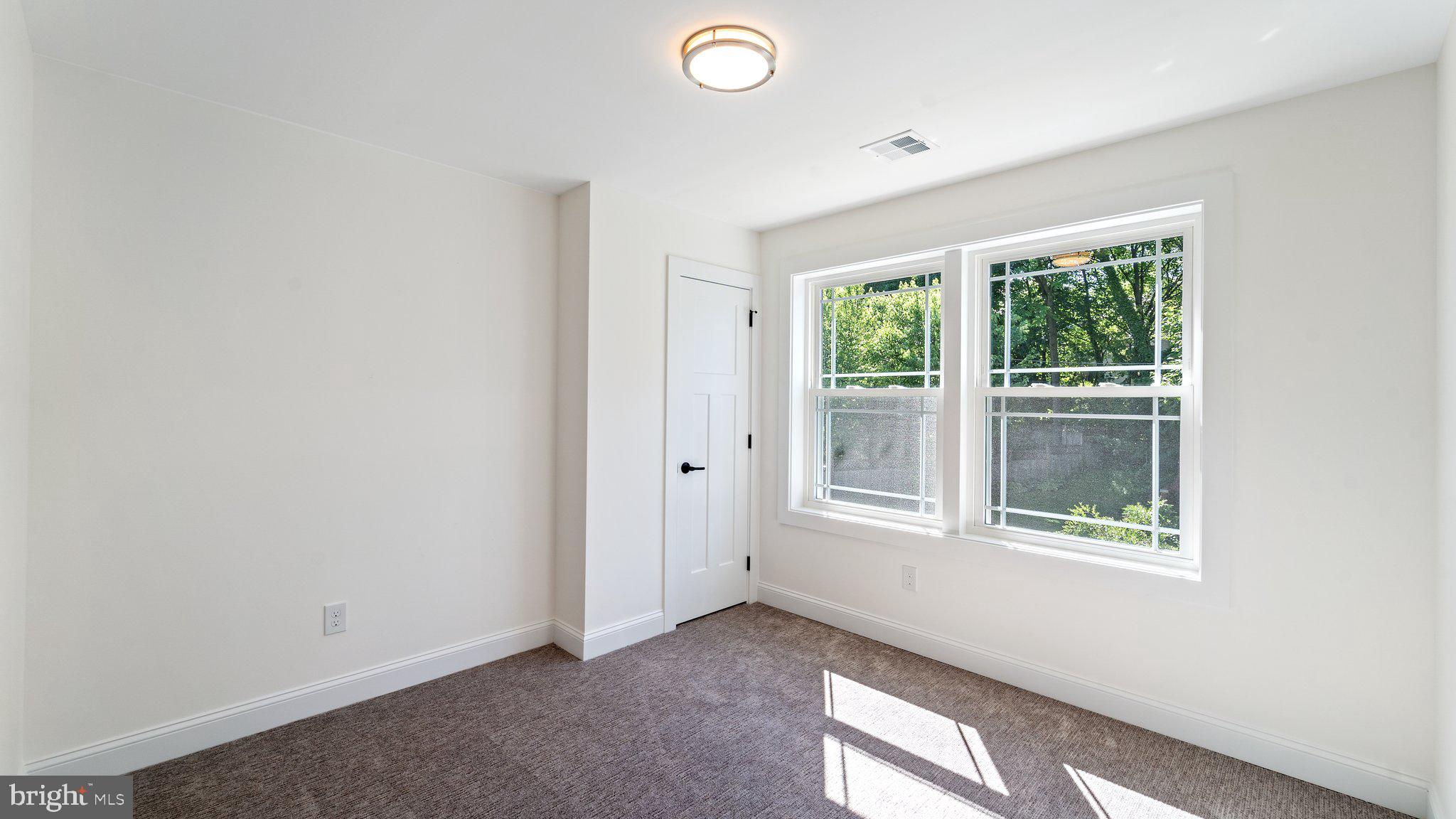 16 W Ridge Rd