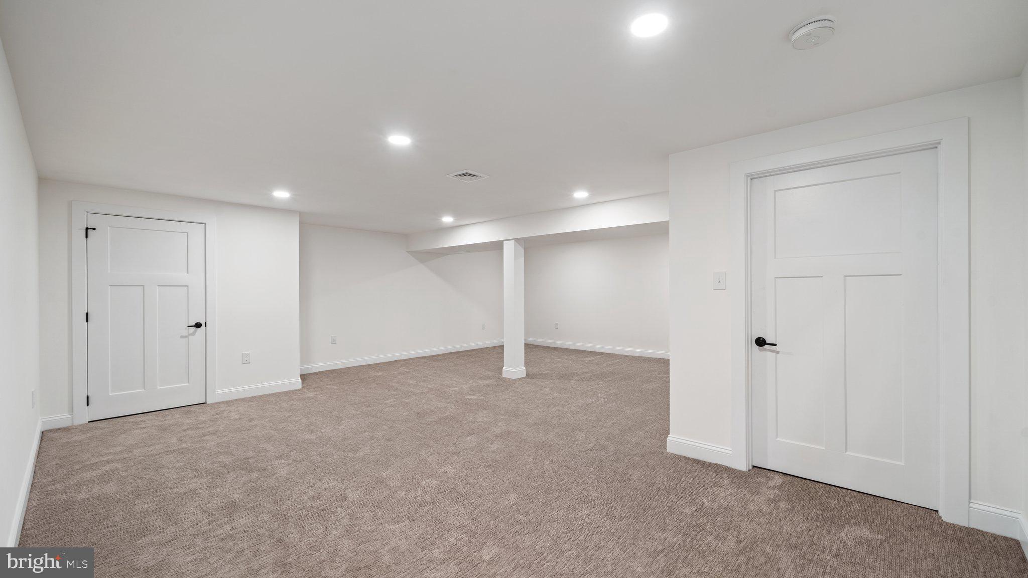 16 W Ridge Rd