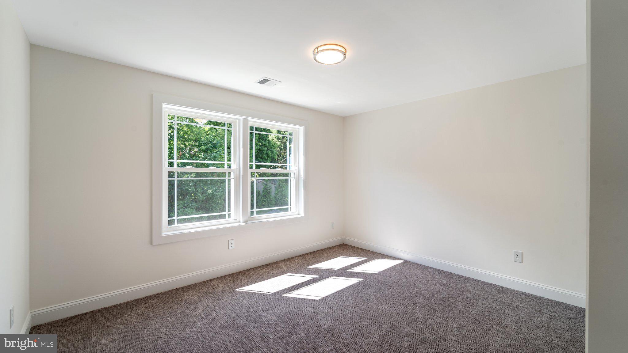 16 W Ridge Rd