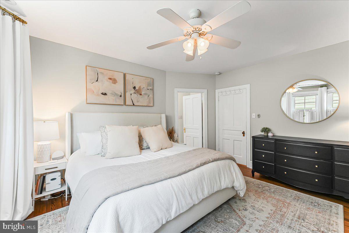 939 GLENBROOK AVENUE