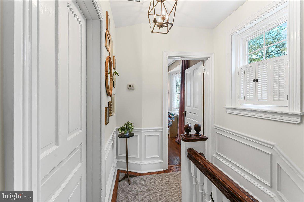 939 GLENBROOK AVENUE