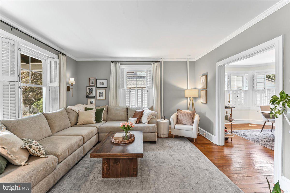 939 GLENBROOK AVENUE