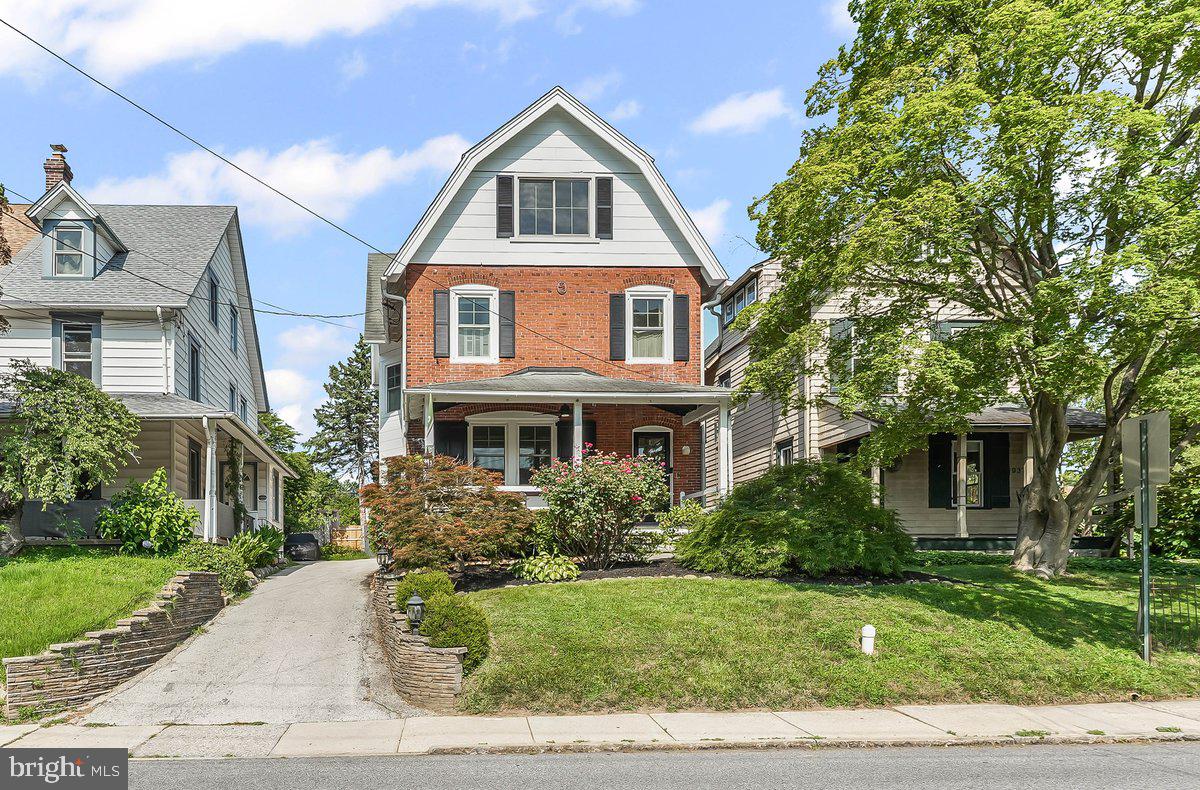 939 GLENBROOK AVENUE