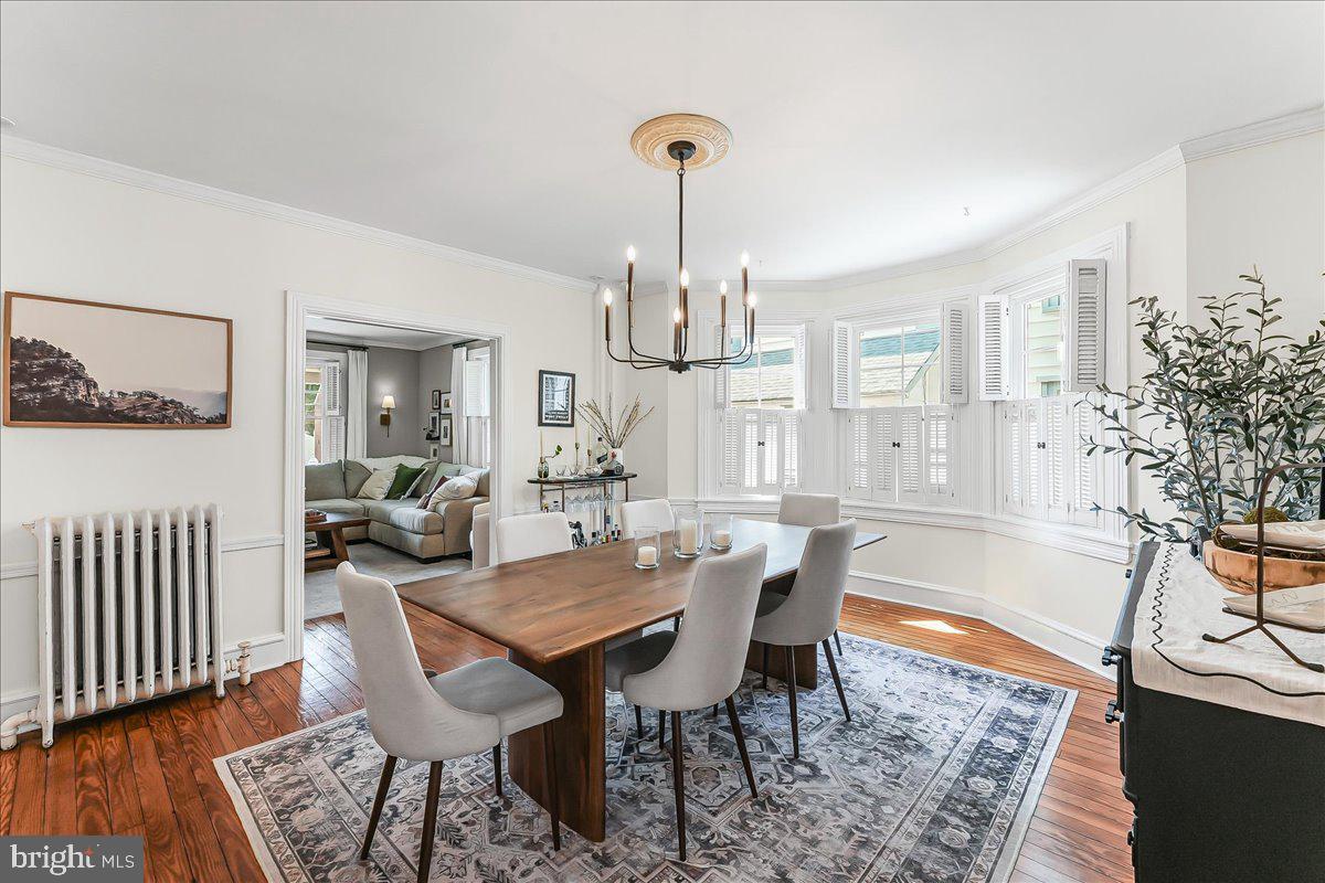 939 GLENBROOK AVENUE