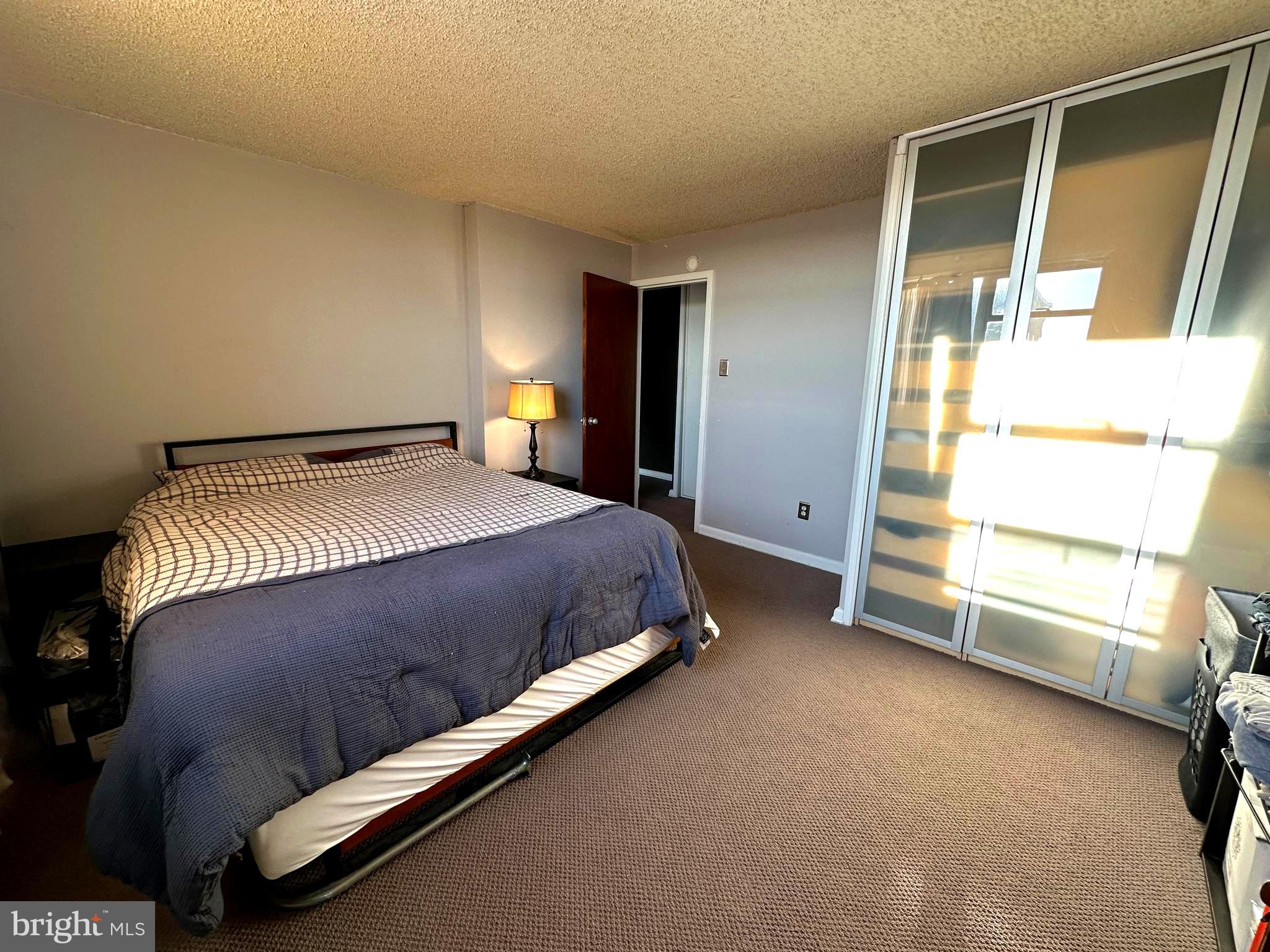 1030 E LANCASTER AVE 817