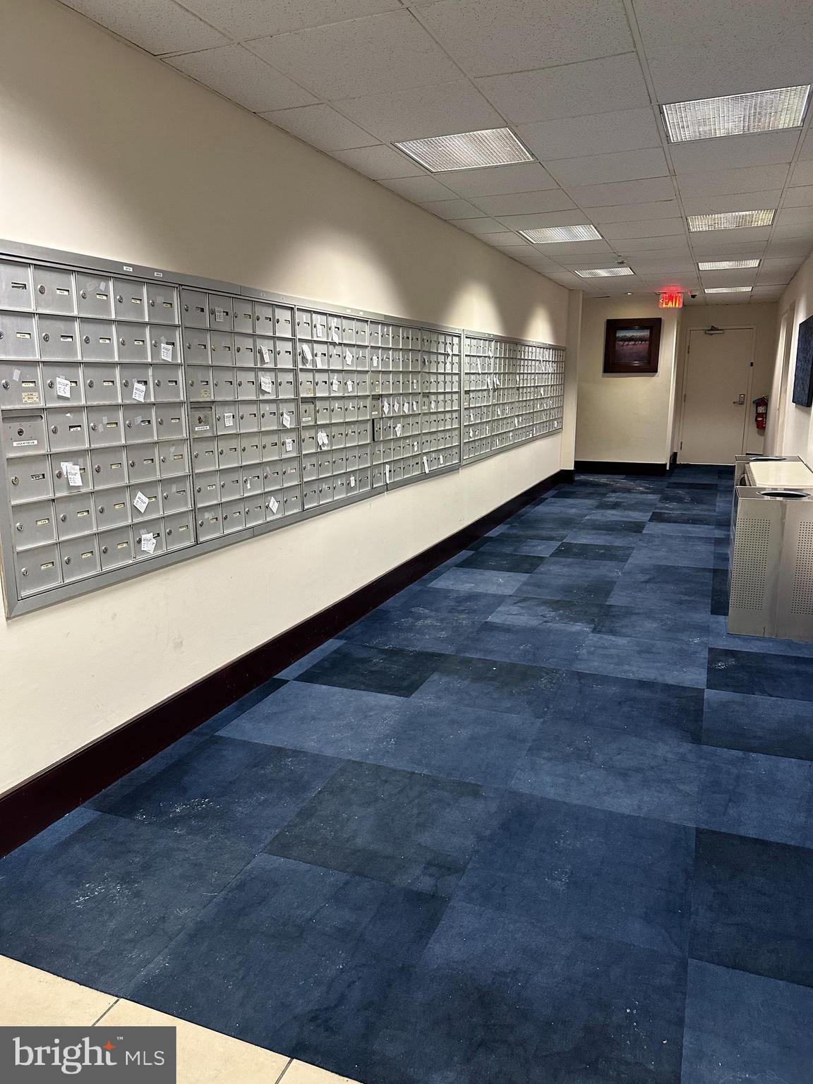 1030 E LANCASTER AVE 817