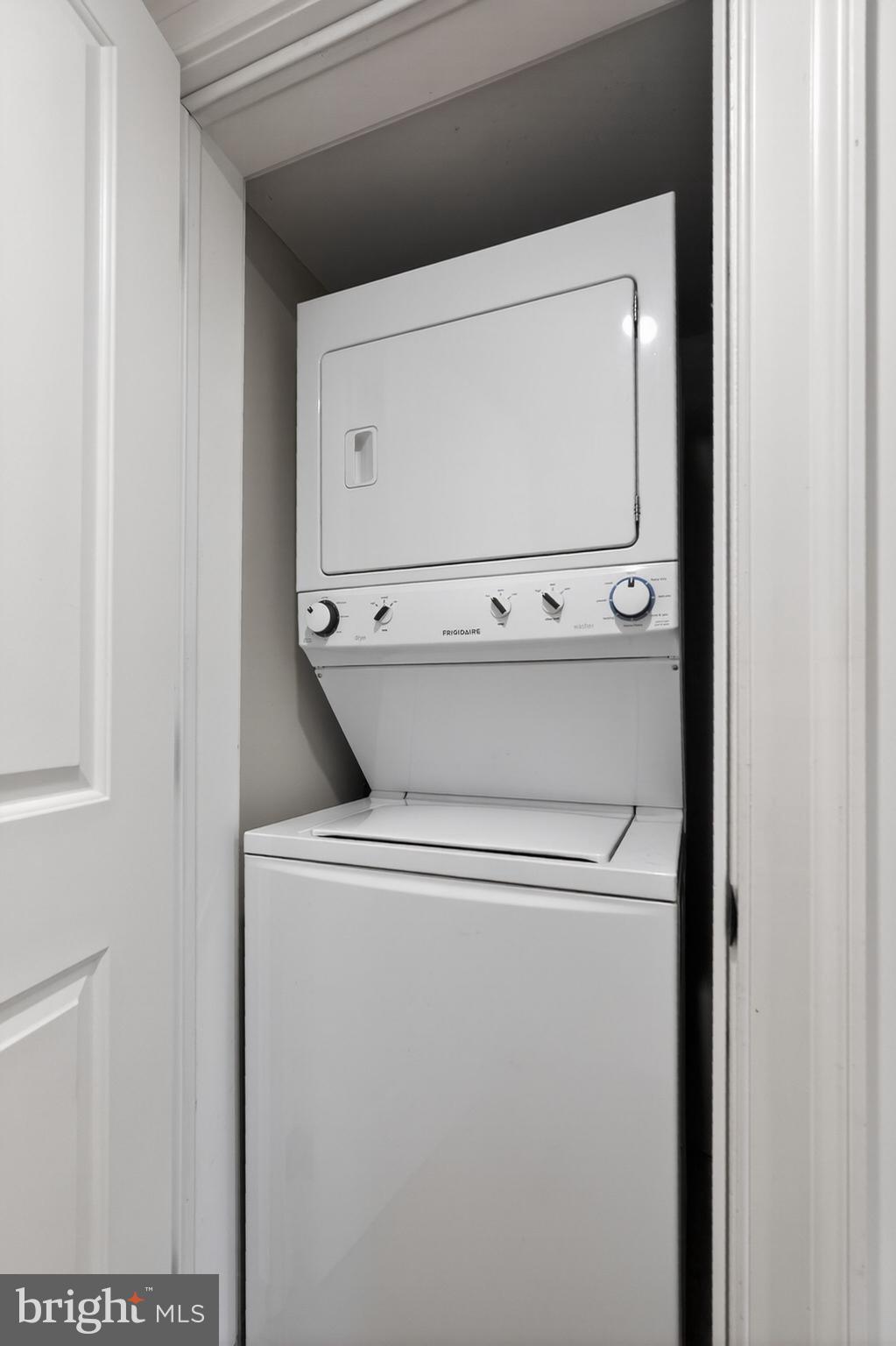 200 W WAYNE AVENUE 5