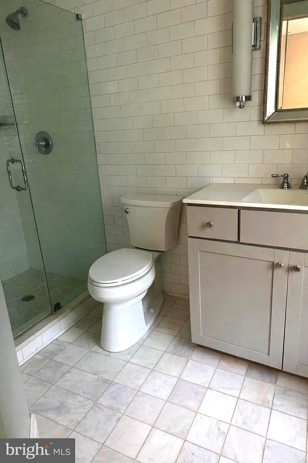 200 W WAYNE AVENUE 5